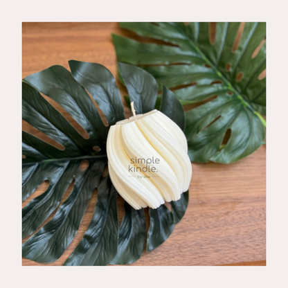 Rounded Swirl Candle (Scented Option Available)