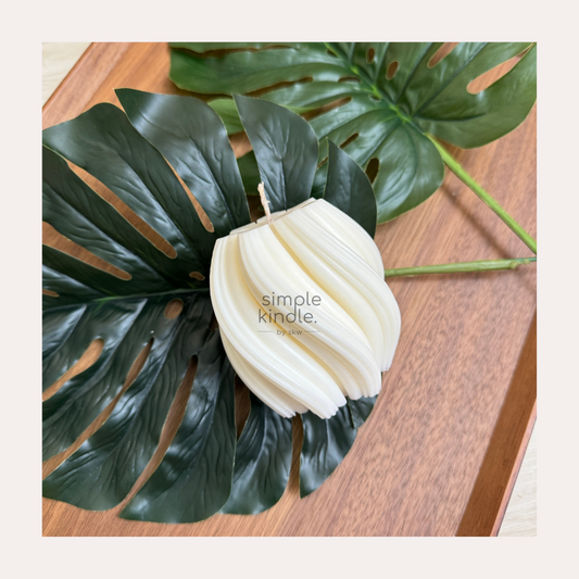 Rounded Swirl Candle (Scented Option Available)
